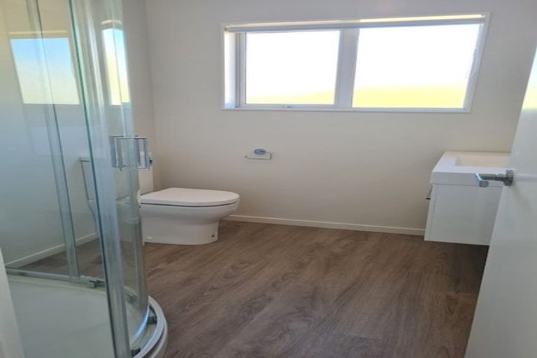 Photo of property in 11 Stockport Grove, Churton Park, Wellington, 6037