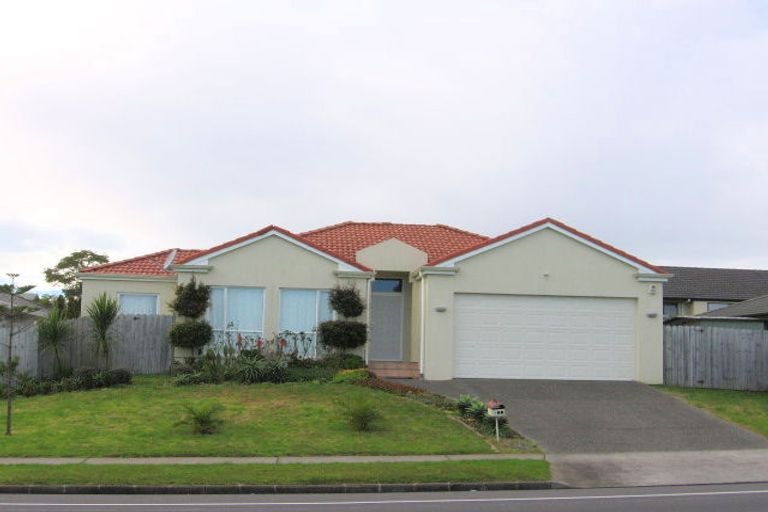 Photo of property in 122 Kilkenny Drive, East Tamaki Heights, Auckland, 2016