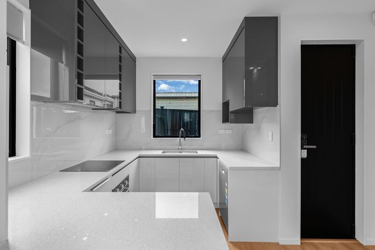 Photo of property in 193d Mahia Road, Wattle Downs, Auckland, 2103