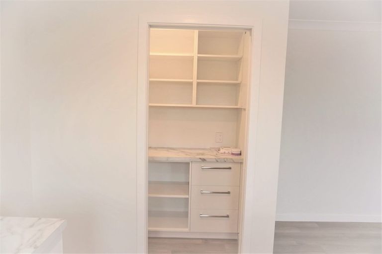 Photo of property in 28 Howard Road, Taradale, Napier, 4112