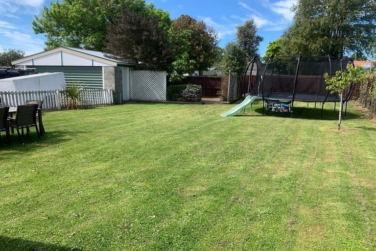 Photo of property in 64 Oakley Crescent, Hornby, Christchurch, 8042