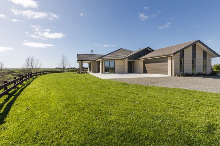 Photo of property in 268 Halcombe Road, Feilding, 4775
