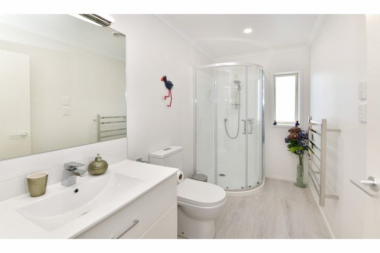 Photo of property in 19a Forest Glen, Orewa, 0931