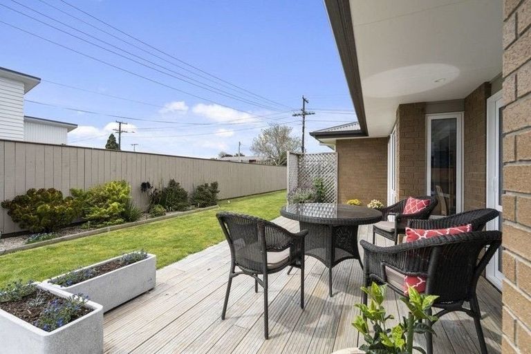 Photo of property in 30 Wallath Road, Westown, New Plymouth, 4310