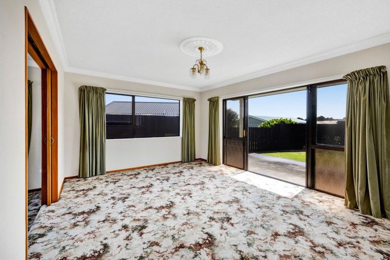 Photo of property in 14 Pohutukawa Drive, Opunake, 4616