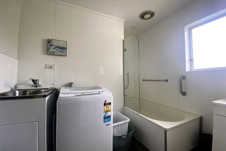 Photo of property in 112 Leeward Drive, Whitby, Porirua, 5024