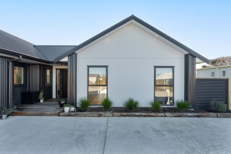 Photo of property in 17c Madison Street, Carterton, 5713