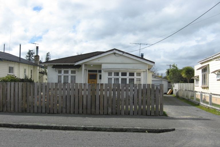 Photo of property in 77 Bannister Street, Masterton, 5810