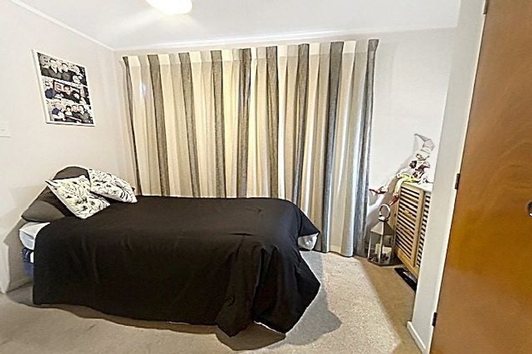 Photo of property in 19 Pirinoa Street, Feilding, 4702