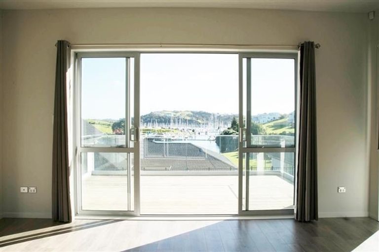 Photo of property in 7 Kaipuke Crescent, Gulf Harbour, Whangaparaoa, 0930