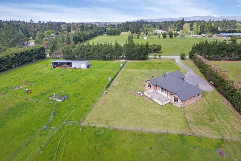 Photo of property in 17 Scarlet Oak Drive, West Melton, Christchurch, 7671