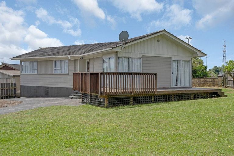 Photo of property in 1 Aria Place, Clover Park, Auckland, 2023