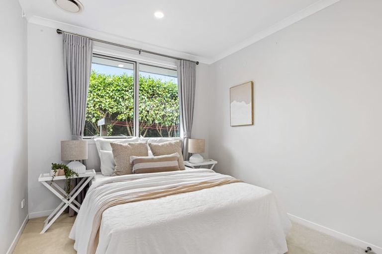Photo of property in 11 Ian Gordon Lane, Orewa, 0931