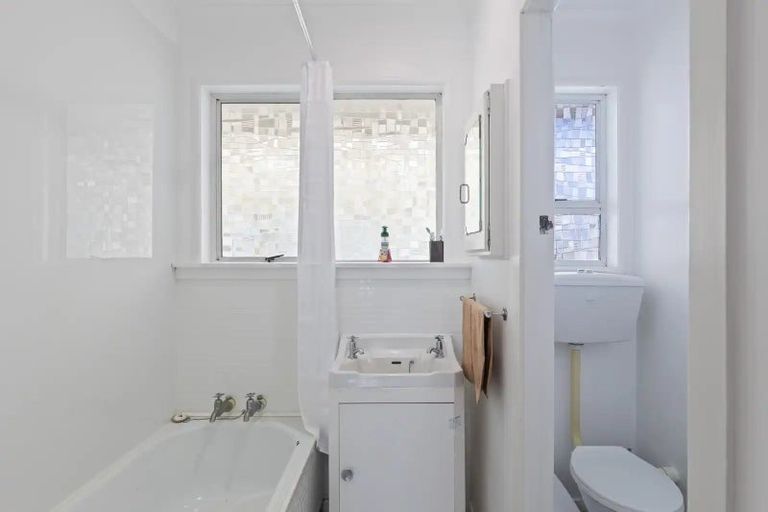 Photo of property in 289d Carrington Street, Vogeltown, New Plymouth, 4310