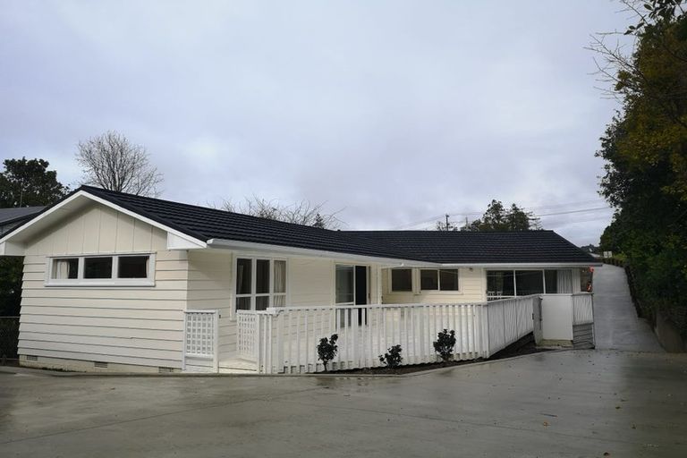 Photo of property in 90 Beach Road, Mellons Bay, Auckland, 2014