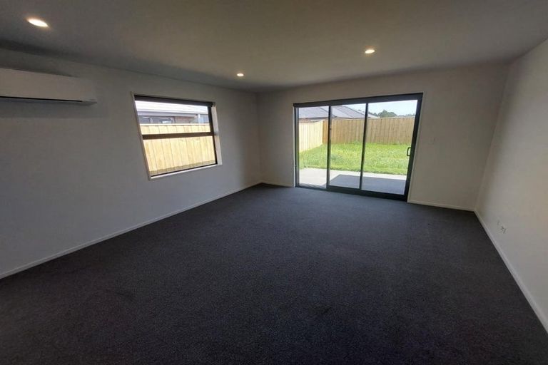 Photo of property in 30 Eileen Way, Rolleston, 7615