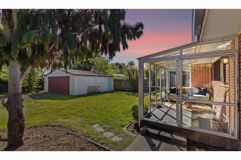 Photo of property in 100 Prestons Road, Redwood, Christchurch, 8051