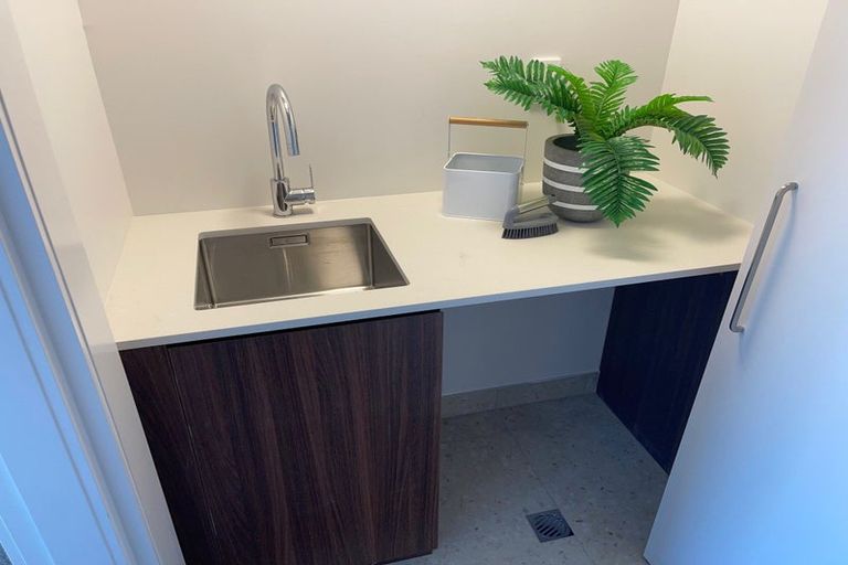 Photo of property in 149u1 Onepu Road, Lyall Bay, Wellington, 6022