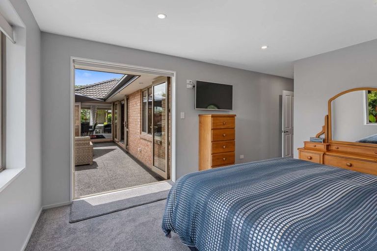 Photo of property in 15 Mataroa Place, Parklands, Christchurch, 8083