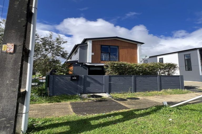 Photo of property in 1/72 Tiraumea Drive, Pakuranga, Auckland, 2010