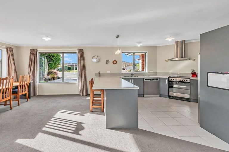 Photo of property in 16 Stanwood Grove, Darfield, 7510