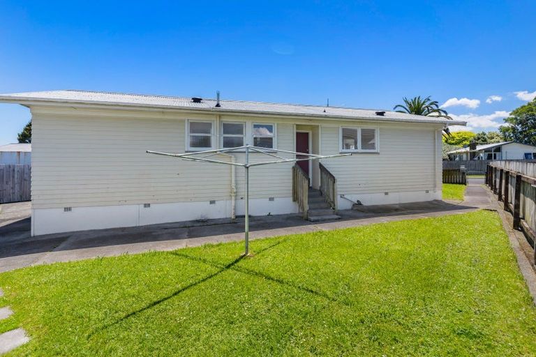 Photo of property in 22 President Avenue, Papakura, 2110