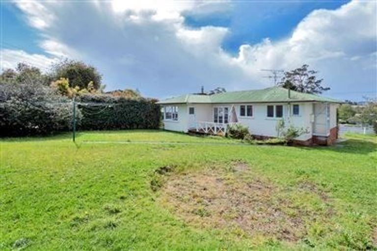 Photo of property in 38 Christmas Road, Manurewa, Auckland, 2102