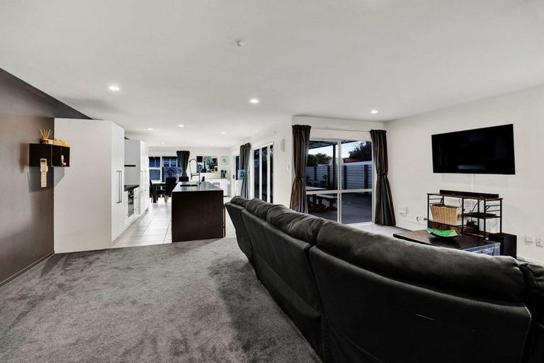Photo of property in 51b Dixon Avenue, Hawera, 4610