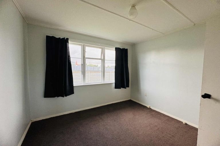 Photo of property in 19 Carson Street, Castlecliff, Whanganui, 4501