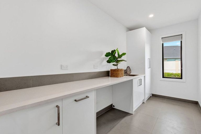 Photo of property in 62 Alan Livingston Drive, Cambridge, 3434