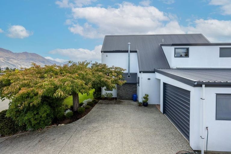 Photo of property in 47 Kings Drive, Wanaka, 9305