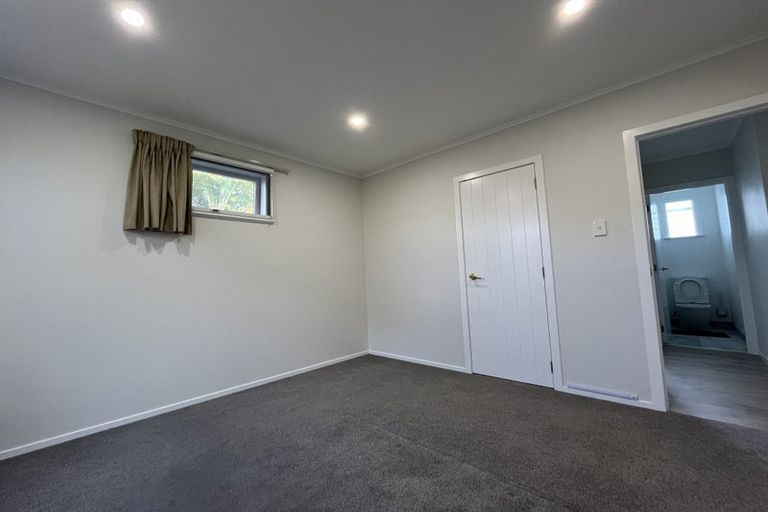 Photo of property in 138 Luckens Road, West Harbour, Auckland, 0618