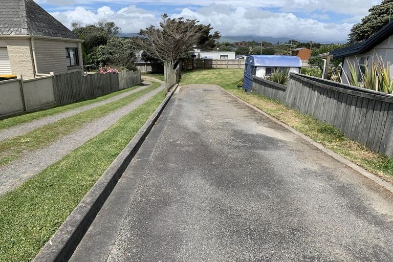 Photo of property in 64a Marine Parade, Otaki Beach, Otaki, 5512