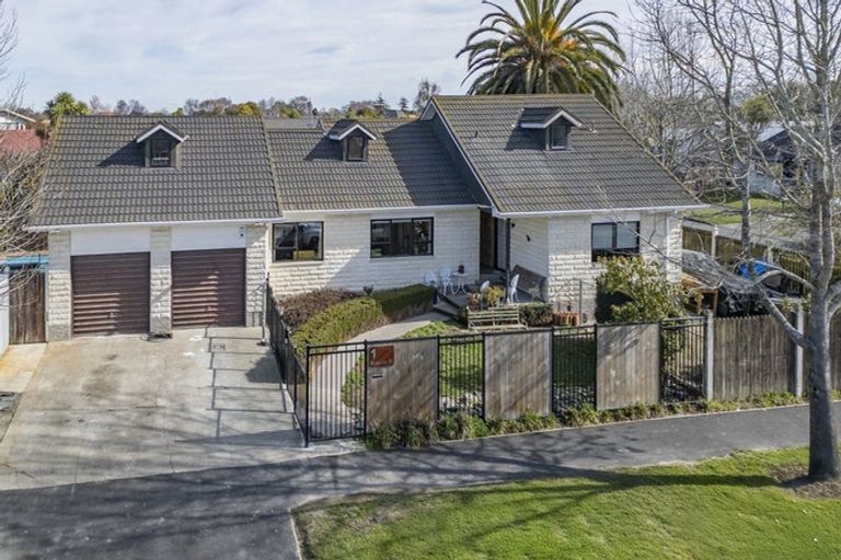 Photo of property in 1 Wakelin Place, Redwood, Christchurch, 8051