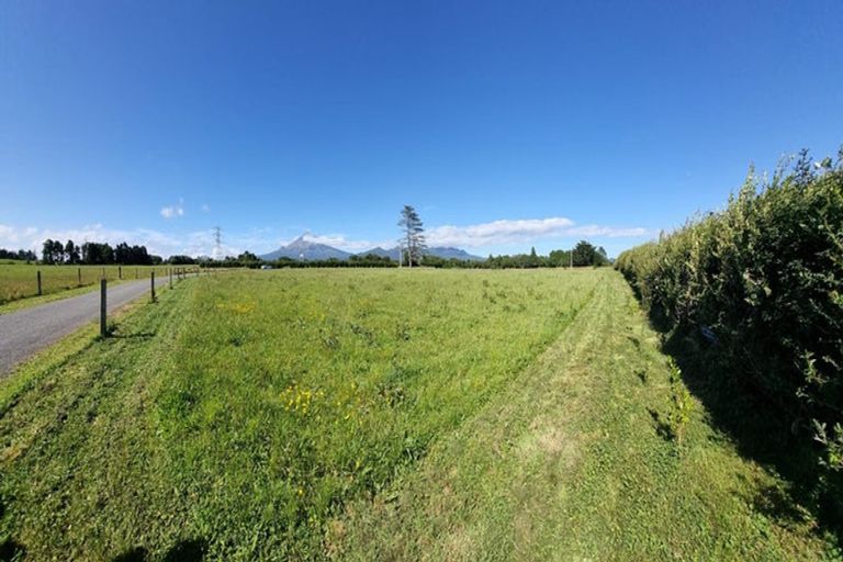 Photo of property in 1529 Egmont Road, Egmont Village, 4386