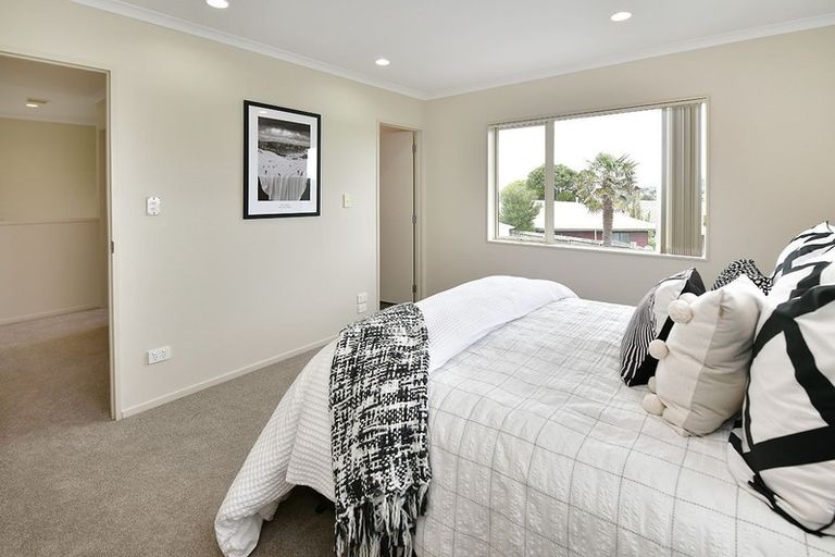 Photo of property in 10a Melia Place, Stanmore Bay, Whangaparaoa, 0932