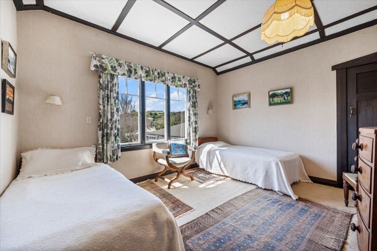 Photo of property in 3 Cambridge Terrace, Devonport, Auckland, 0624