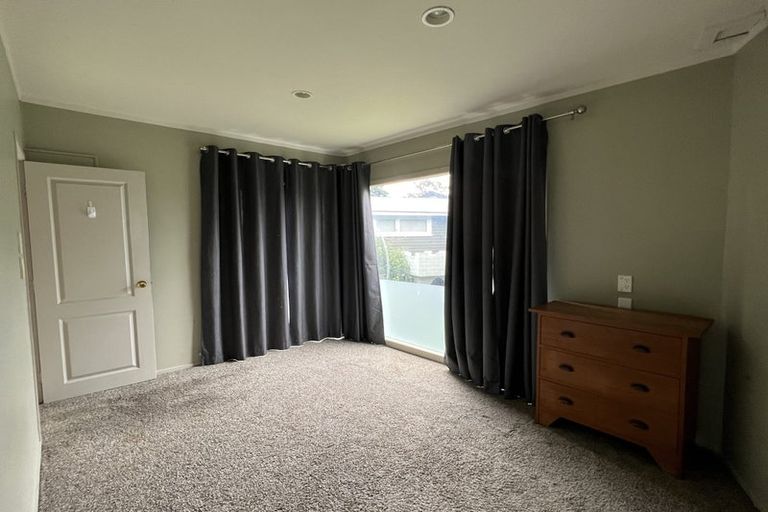 Photo of property in 4 Manutara Avenue, Forrest Hill, Auckland, 0620