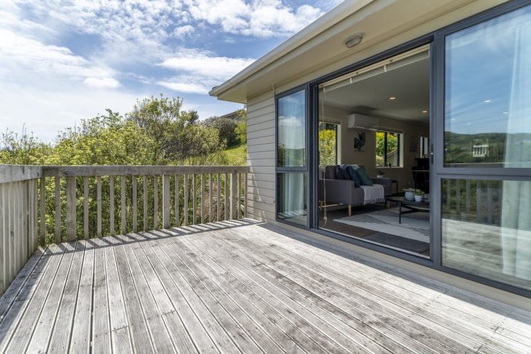 Photo of property in 28c Ronald Woolf Place, Churton Park, Wellington, 6037