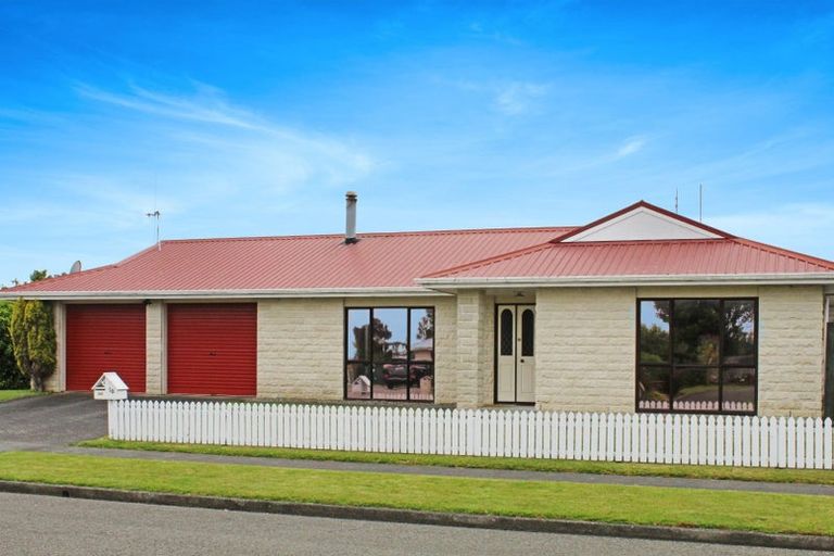 Photo of property in 18 Mercury Street, Milson, Palmerston North, 4414