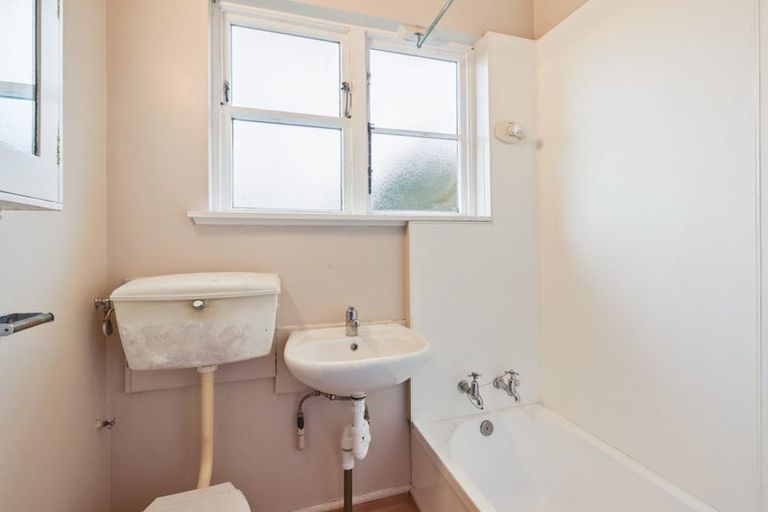 Photo of property in 13 Huia Street, Riccarton, Christchurch, 8041