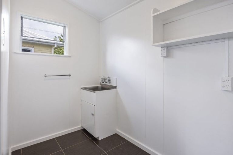 Photo of property in 6 Calgher Avenue, Waitara, 4320