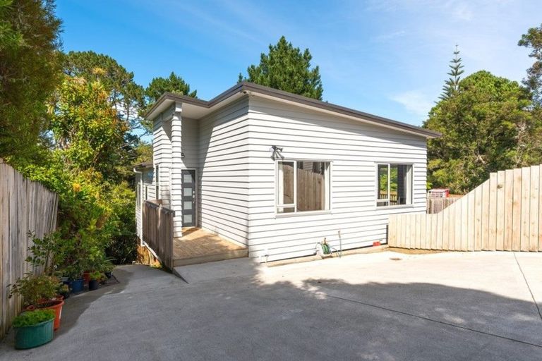 Photo of property in 27f Rehia Road, Massey, Auckland, 0614