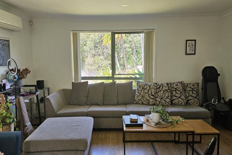 Photo of property in 11 San Vito Place, Henderson, Auckland, 0612