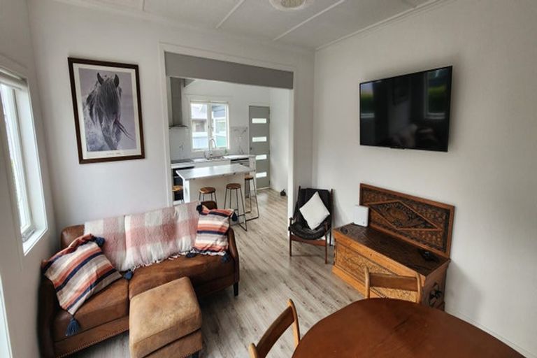 Photo of property in 18 Walsh Street, Forest Lake, Hamilton, 3200