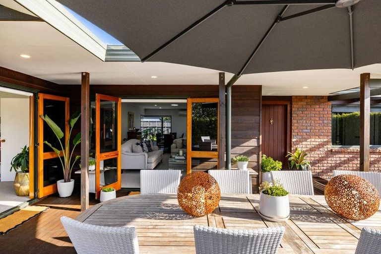 Photo of property in 71 Taylor Street, Cambridge, 3434