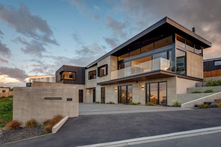 Photo of property in 5 Loader Lane, Clifton, Christchurch, 8081