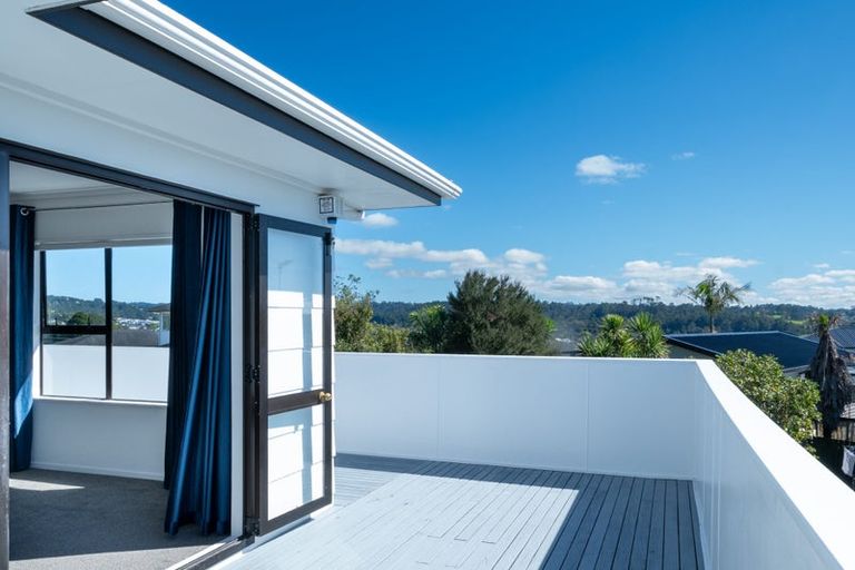 Photo of property in 2/25 Clearview Heights, Ranui, Auckland, 0612