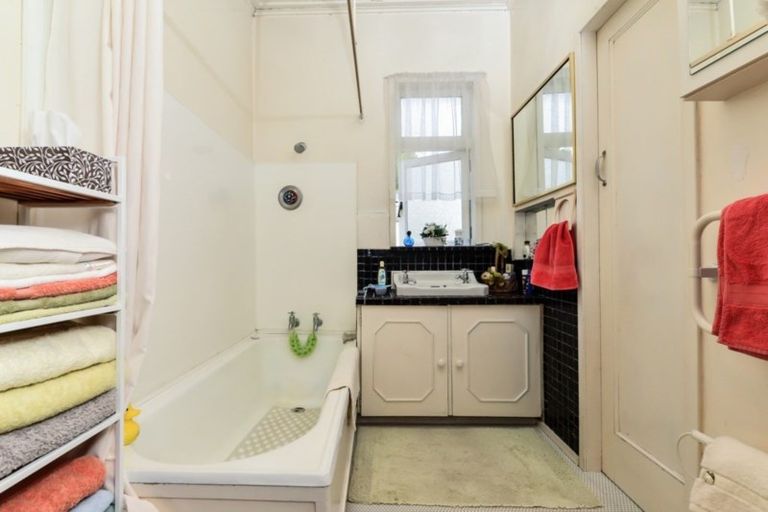 Photo of property in 15 Firth Street, Hamilton East, Hamilton, 3216