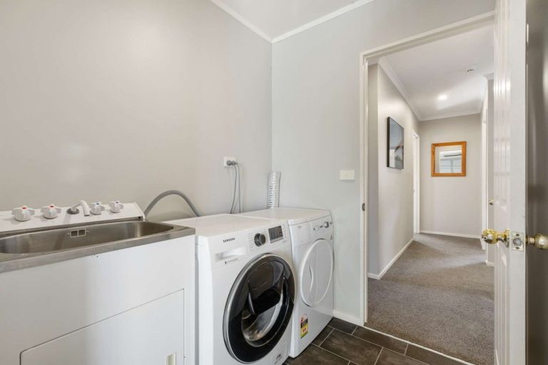 Photo of property in 2 Highbury Place, Nawton, Hamilton, 3200